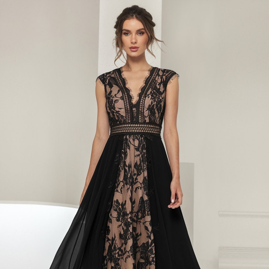 Black Wedding Guest Dresses: Classic A-Line Dress with Flattering Silhouette – A timeless black A-line wedding guest dress offering a flattering silhouette for any body type.