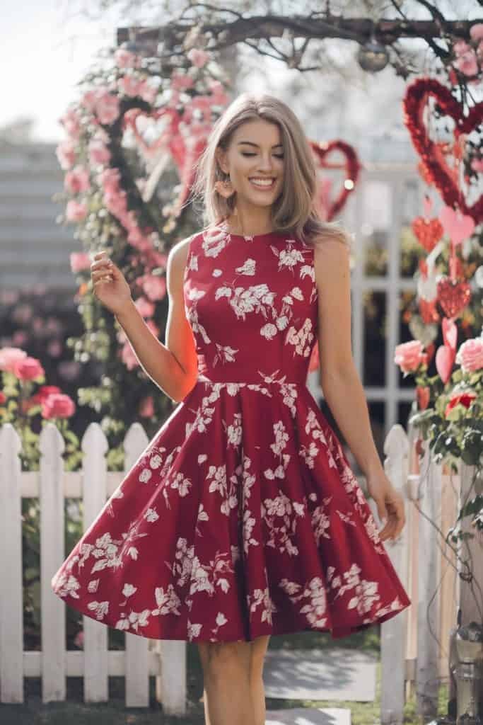 Charming Valentine's Day dress: Flared skater dress with delicate flower pattern for romantic date